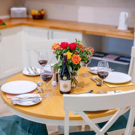 2 Bed In Oc-t34776 Leathley