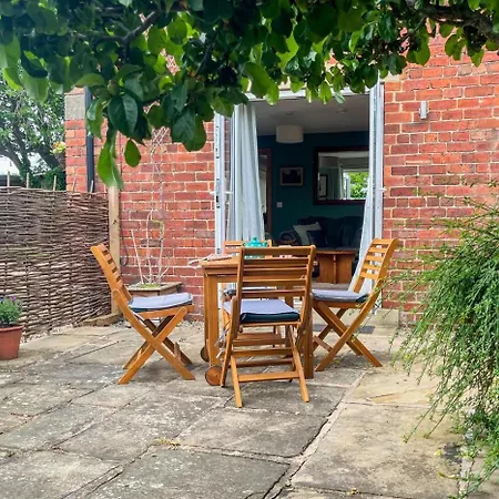 2 Bed In Oc-t34776