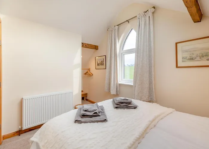 2 Bed In Oc-t34776 *