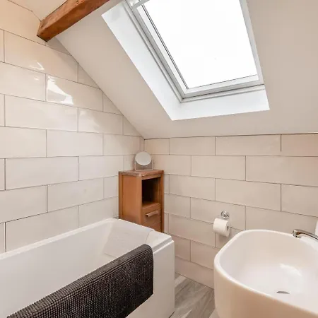 Holiday home 2 Bed In Oc-t34776 Leathley