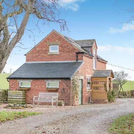 2 Bed In Oc-t34776 Holiday home *